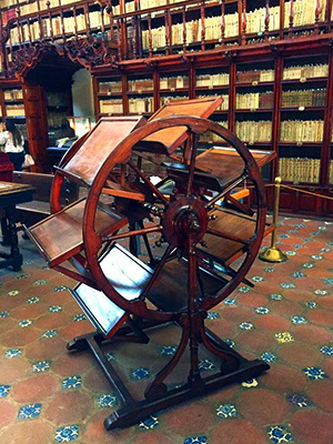 bookwheel 300